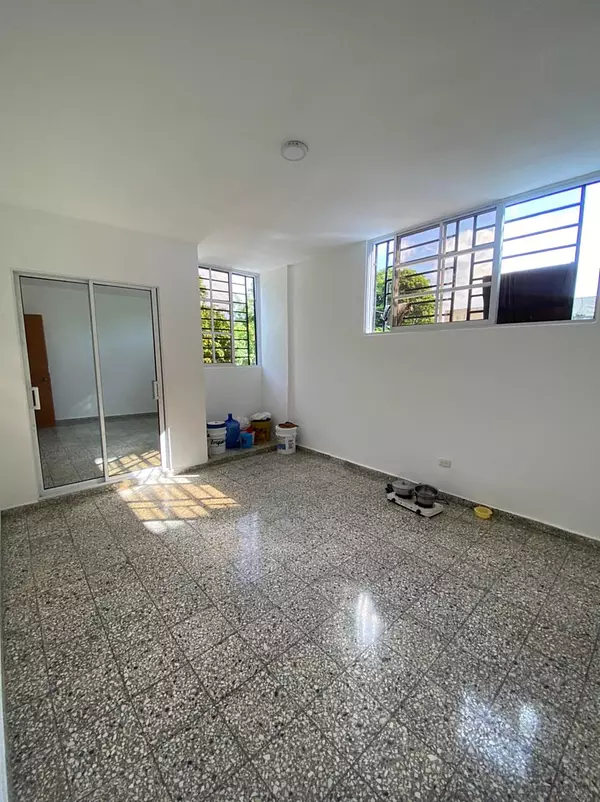 casas - Vendo casa prox. Av. Independencia 6