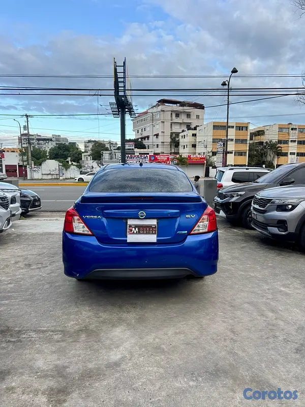 carros - Nissan Versa SV 2016
 6