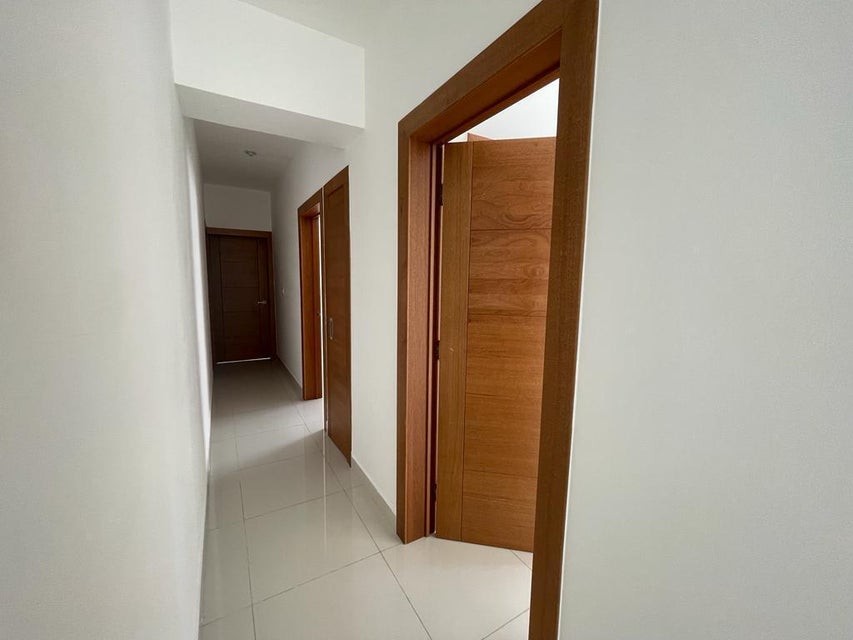 apartamentos - Apartamento en venta #24-847 balcón, terraza, piscina, ascensor, gimnasio. 2