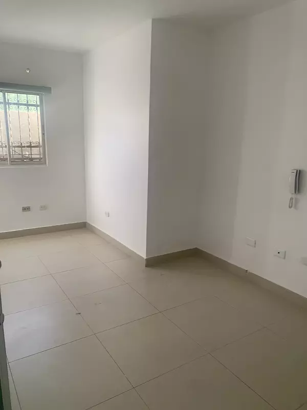 oficinas y locales comerciales - Local céntrico en los Prados  5