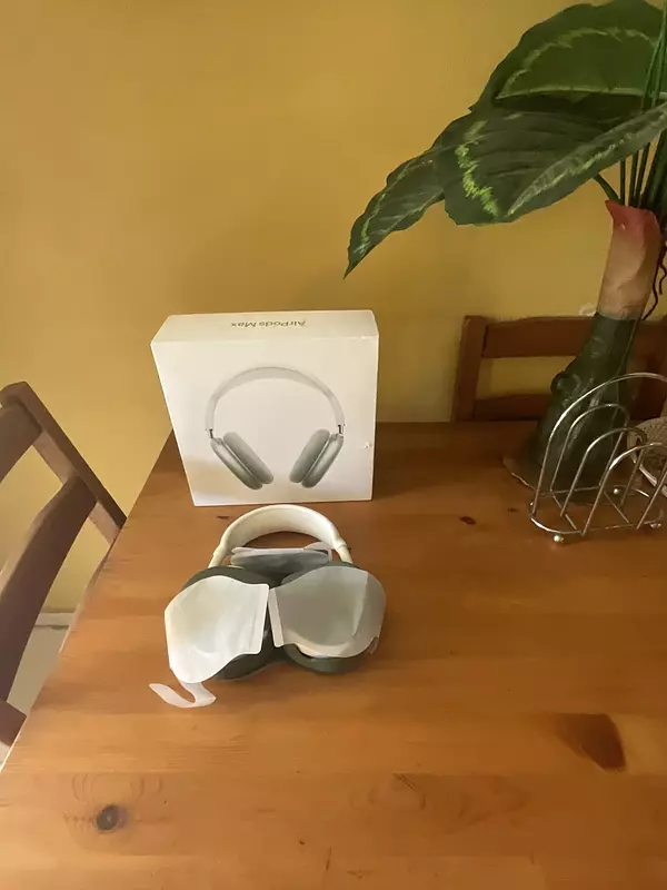 celulares y tabletas - Vendo o cambio Airpod pro max 2