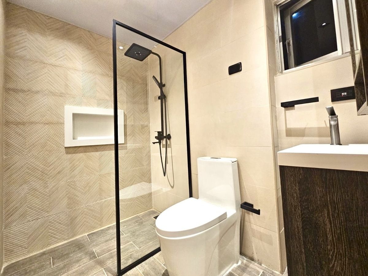 apartamentos - Alquiler de Apartamento Amueblado en Piantini torre  Familiar 3