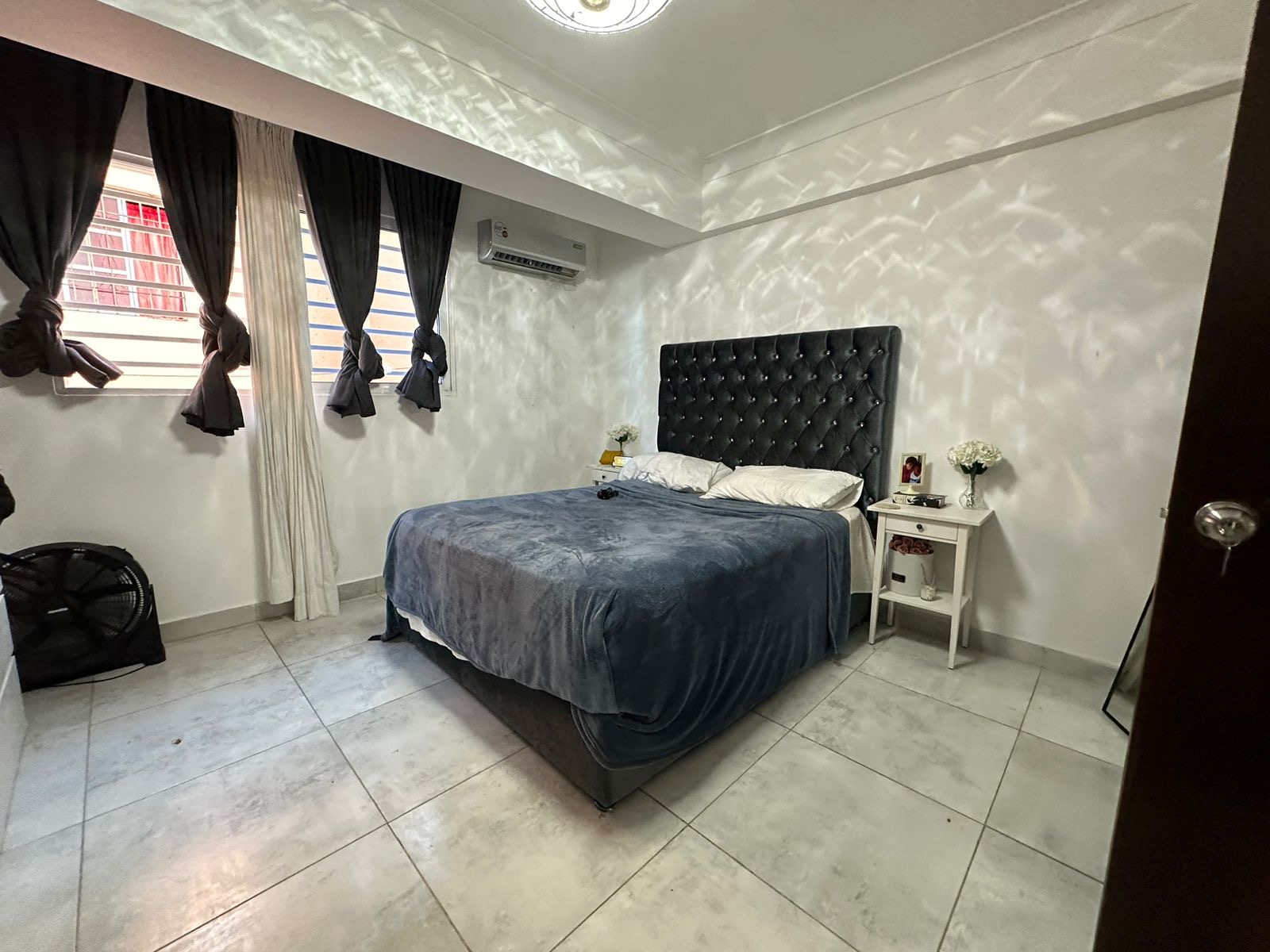 apartamentos - Vendo independencia klm 9 tercer nivel , precio RD 1