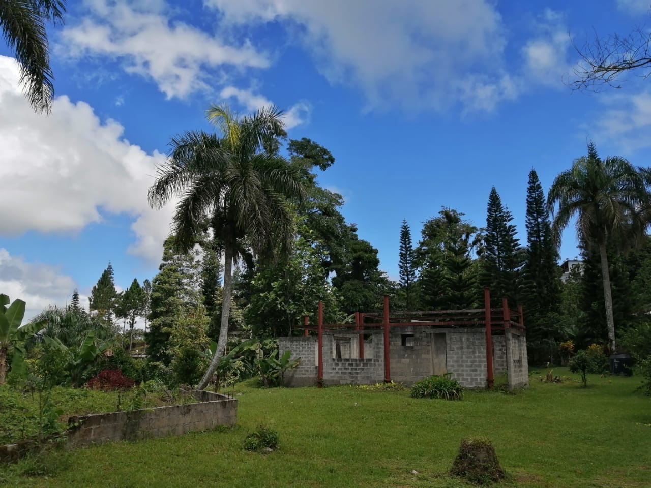 casas vacacionales y villas - Vendo mejora en La montaña de san Cristobal 
La colonia 
