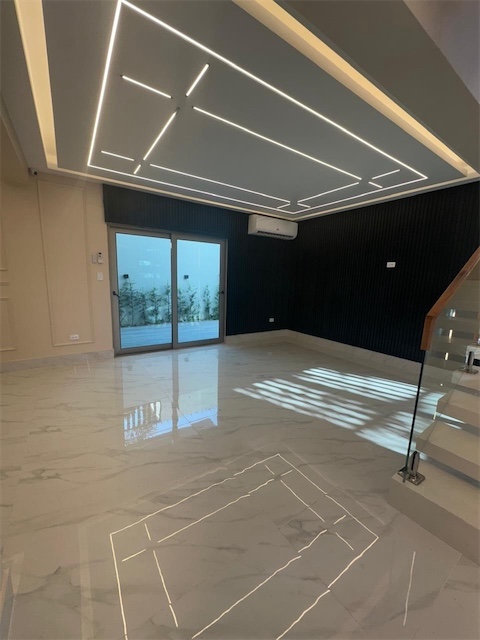 casas - Moderna Casa en venta De dos niveles proximo al Aeropuerto. 5