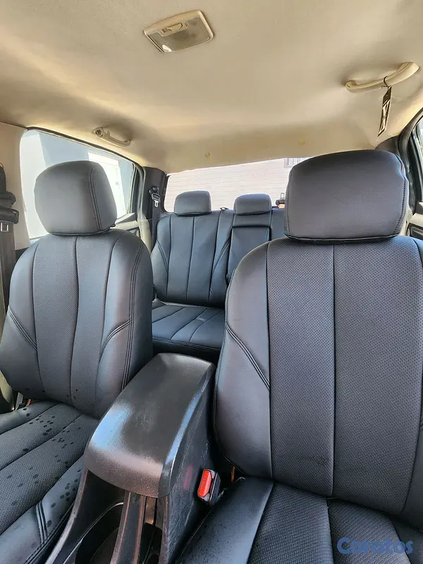 jeepetas y camionetas - 2013 Isuzu DMAX ls full 4x4 
inicial cómodo clean  6