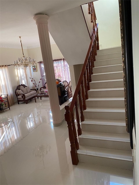 casas - Hermosa casa de 2 niveles en venta arroyo hondo 0
