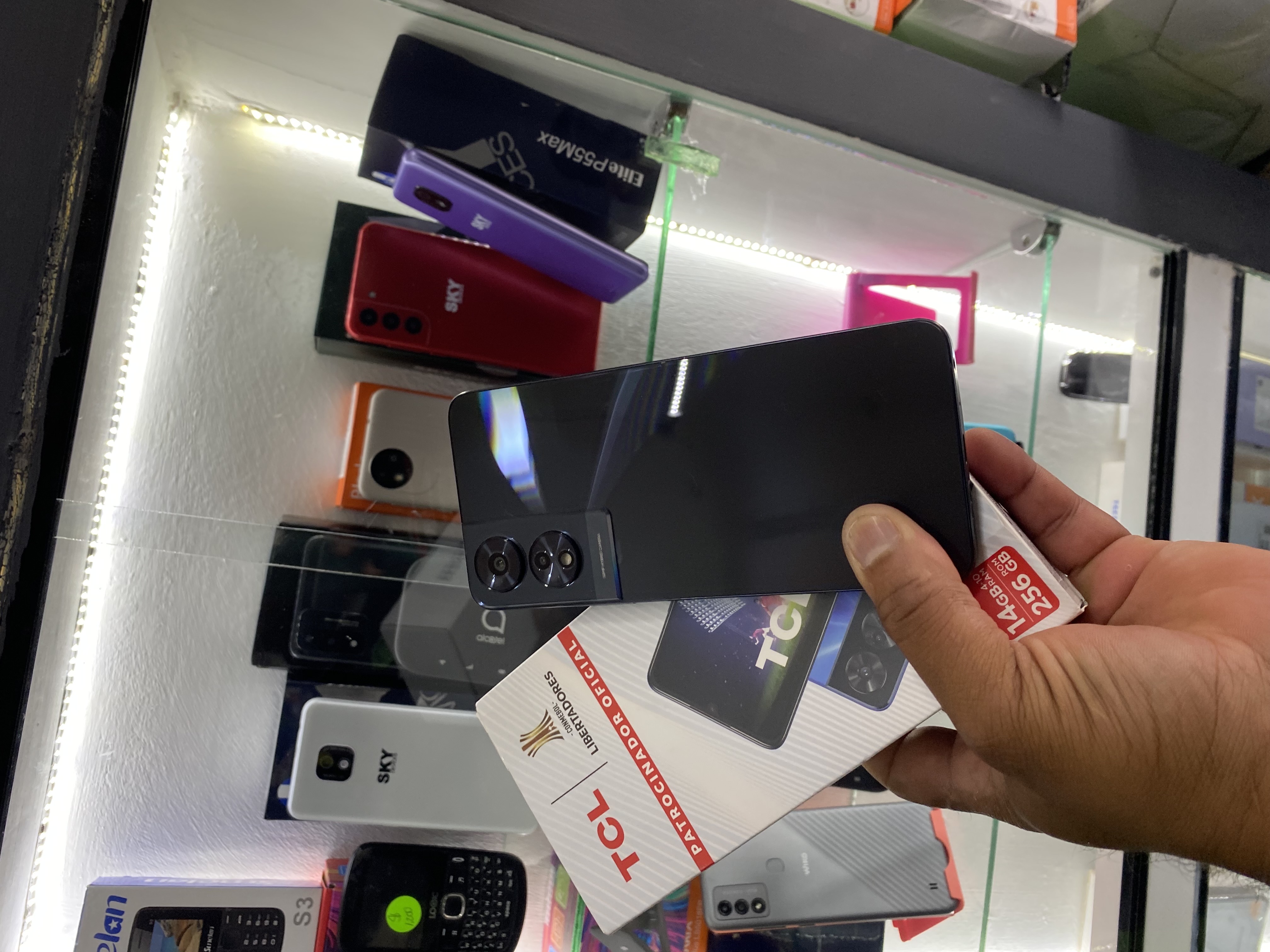 celulares y tabletas - TCL 505 256GB  2