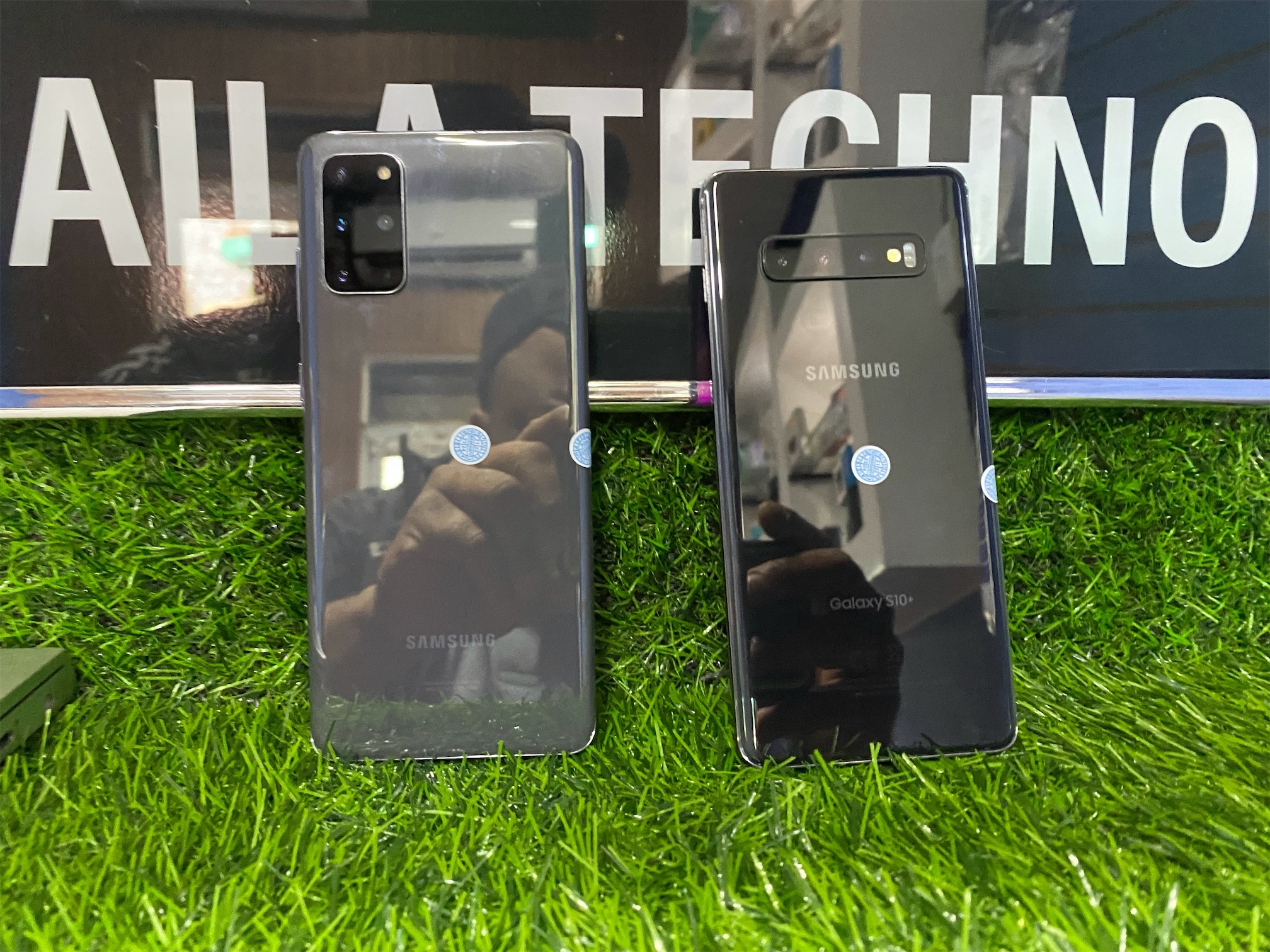 celulares y tabletas - samsung galaxy s10+ s20+ 7