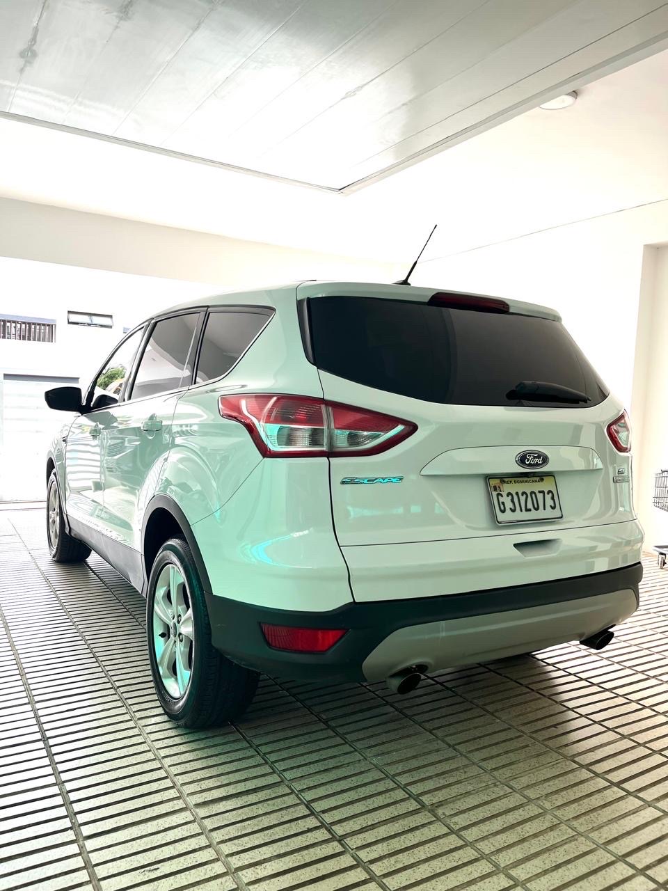 jeepetas y camionetas - Ford Escape 2014, único dueño, Comprada en Viamar 7