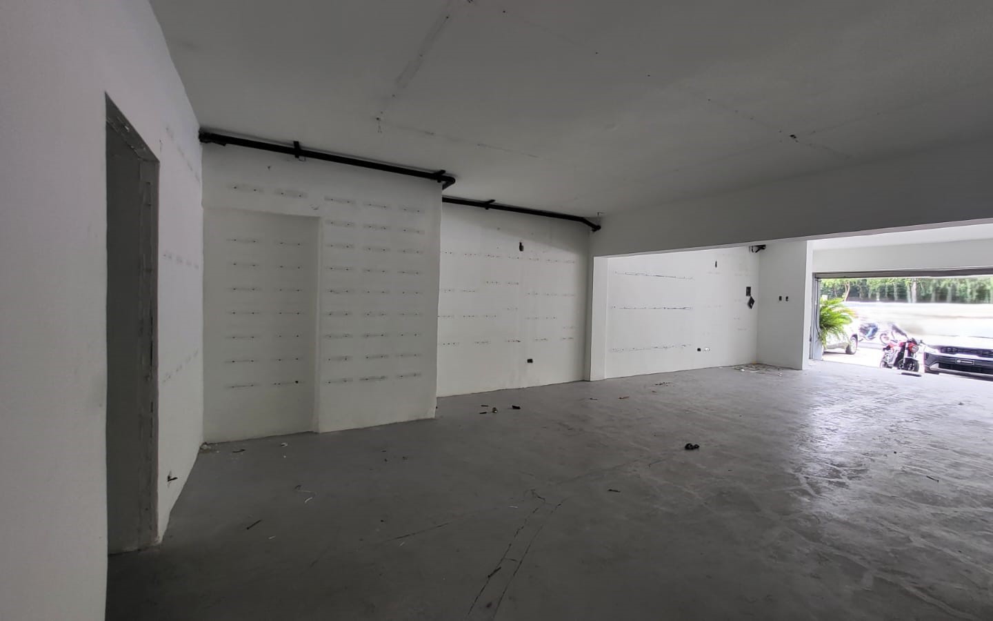 oficinas y locales comerciales - Local en Alquiler en El Vergel 190mts 5