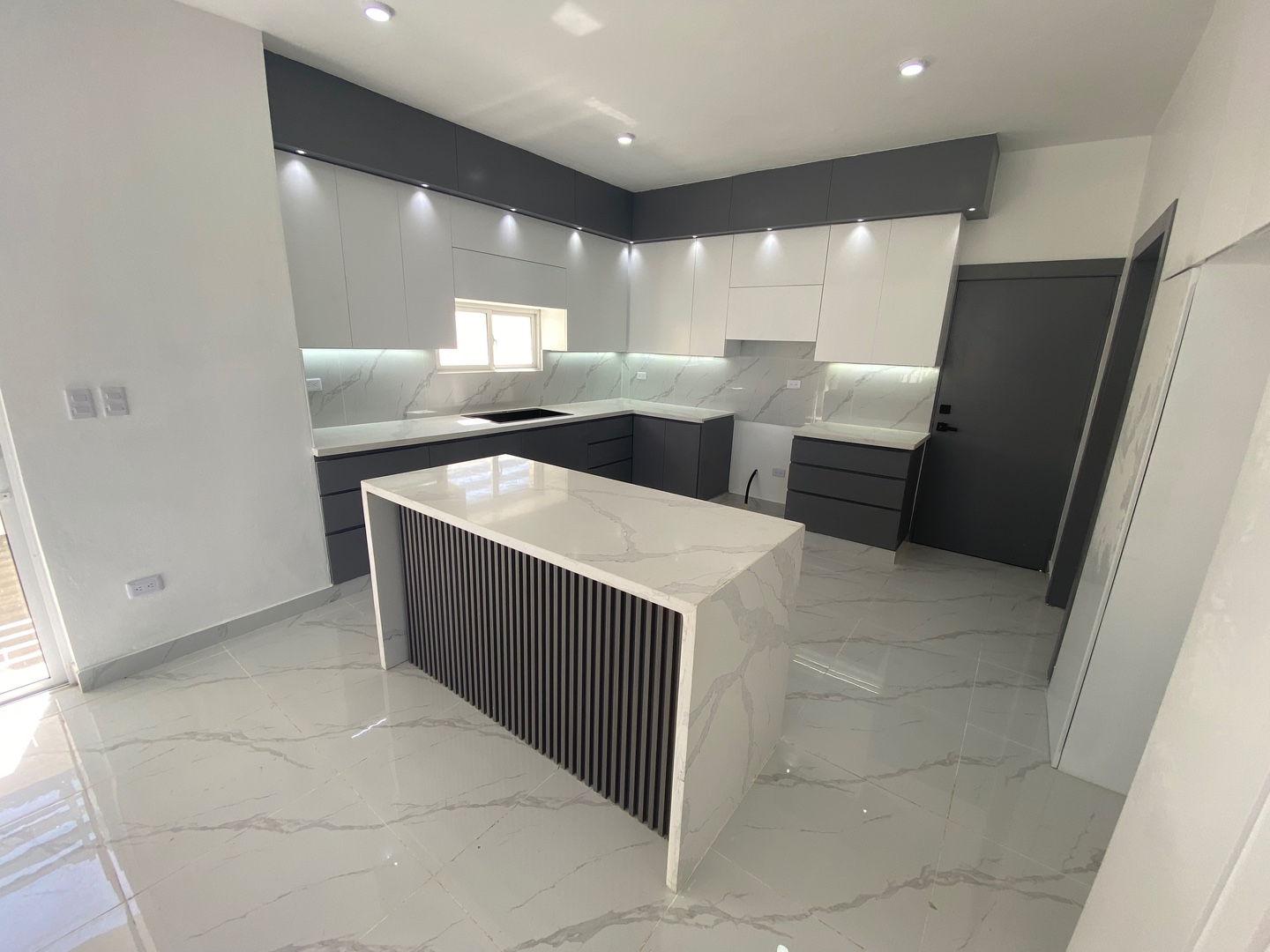 casas - CASA EN SANTIAGO DE LOS CABALLEROS PRÓXIMO CORONA PLAZA  2