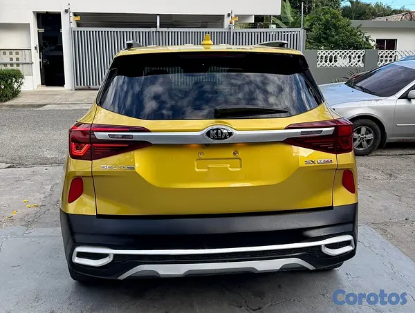 jeepetas y camionetas - Kia Seltos SX-T 2021 4