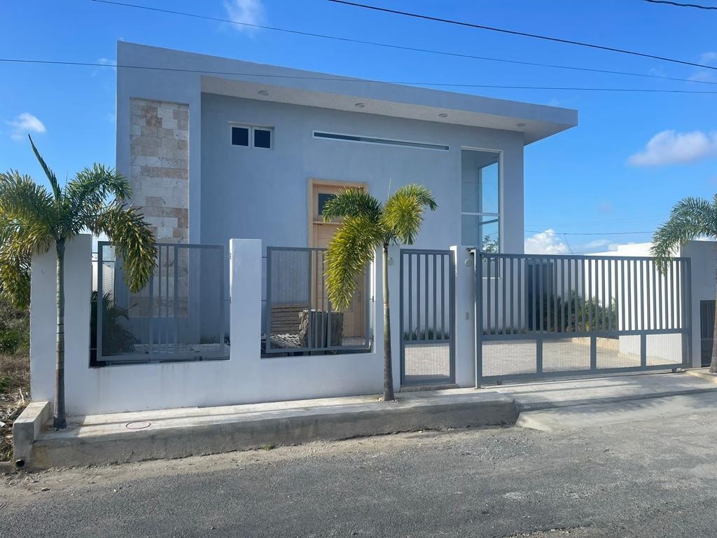 casas - SE VENDA CASA UNIFAMILIAR CON PISCINA 