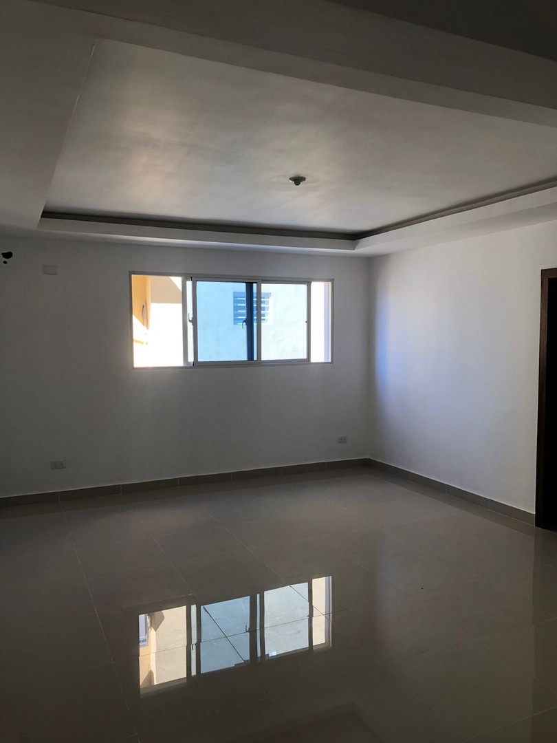 apartamentos - Vendo Apartamento En Santo Domingo Este En el Residencial Vista Hermosa  4