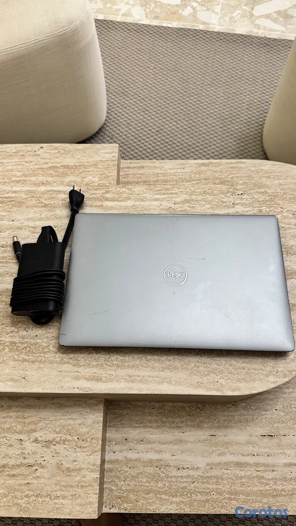 computadoras y laptops - Dell Latitude 5410 14” Pantalla Touch  i7-10610U 1 6