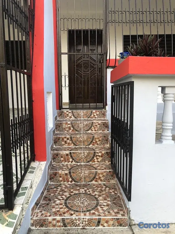 casas - 
VENDO CASA EN MOCA
NEGOCIABLE
TÍTULO AL DIA 


 3