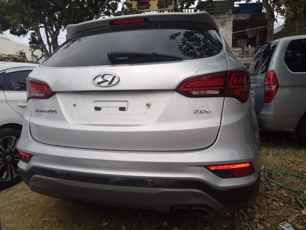 jeepetas y camionetas - HYUNDAI SANTA FE 2018 GRIS 8