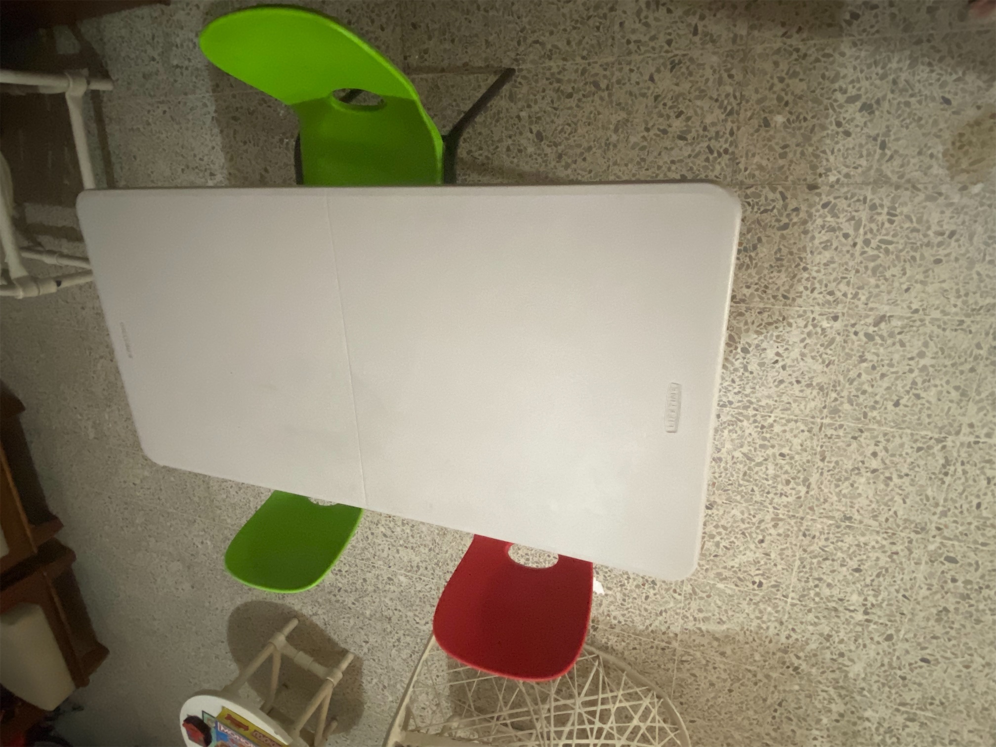 muebles y colchones - Mesa plegable y ajustable con sillas súper duraderas  0