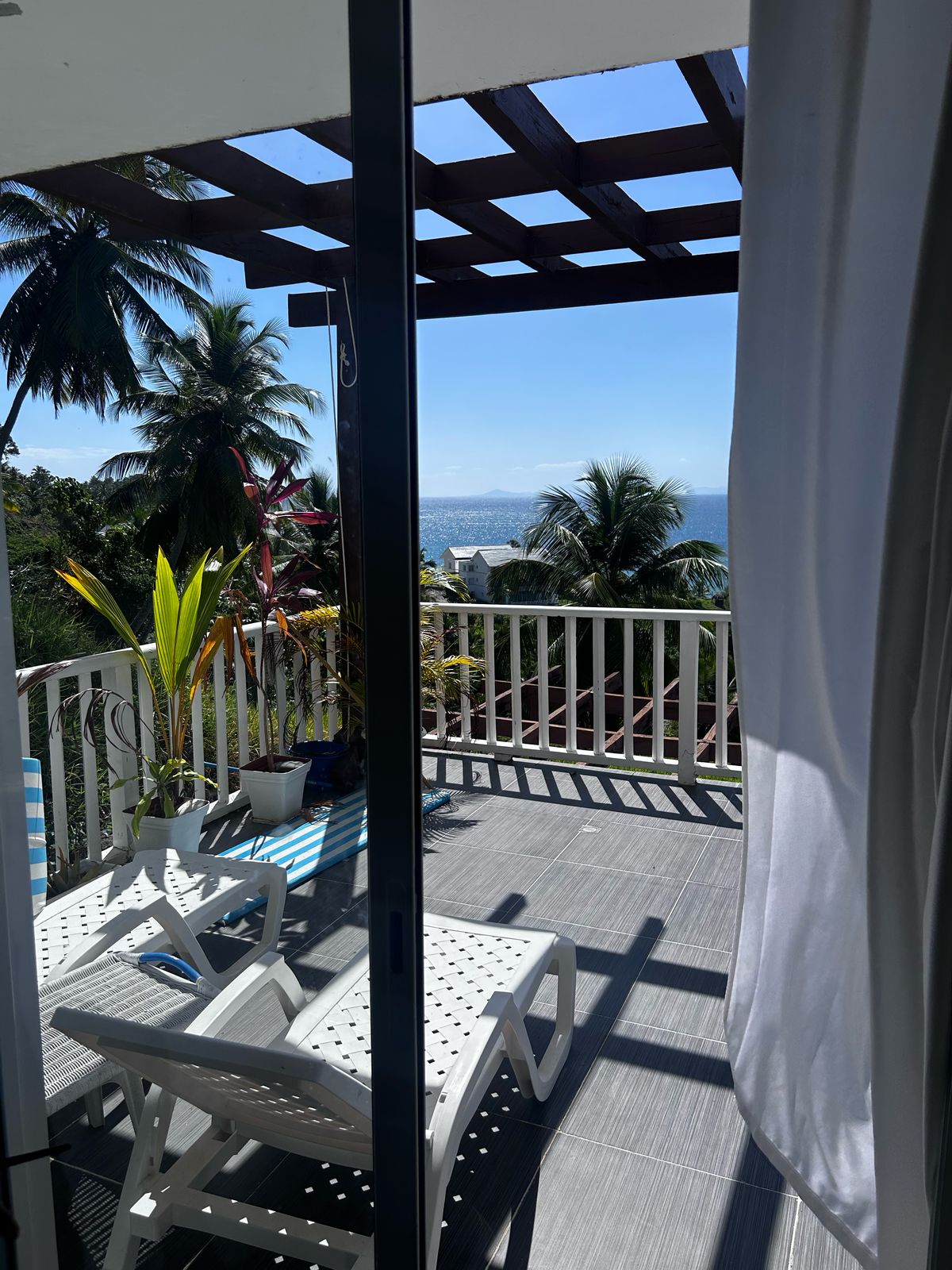 apartamentos - Se Vende Apartamento Frente a la Playa, Samana  4