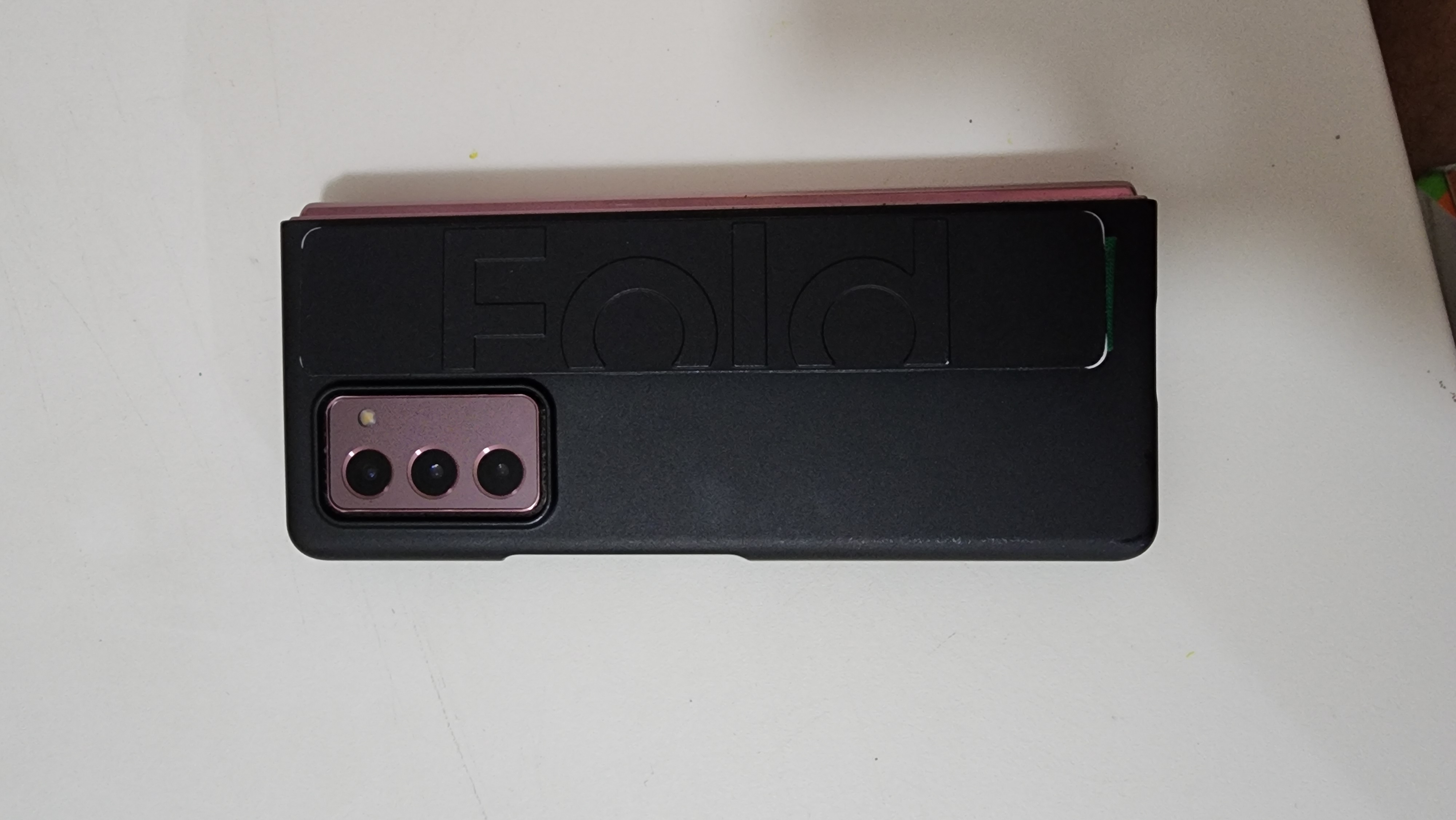 celulares y tabletas - Galaxy Fold 2 en buenas condiciones , funciona todo normal.  sin cargador 3