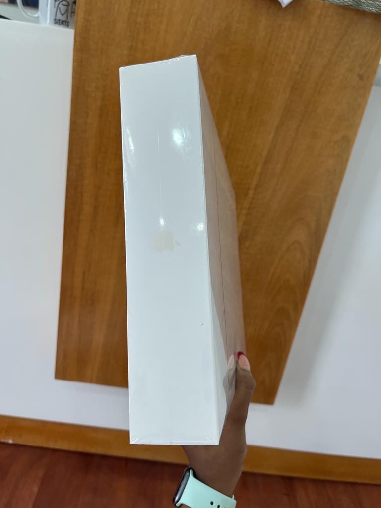 celulares y tabletas - MacBook Air 2022 M2 8gb RAM 256gb 2