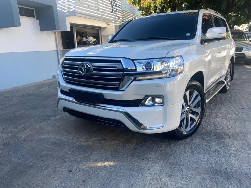 jeepetas y camionetas - Toyota land cruicer vxr 2017 2