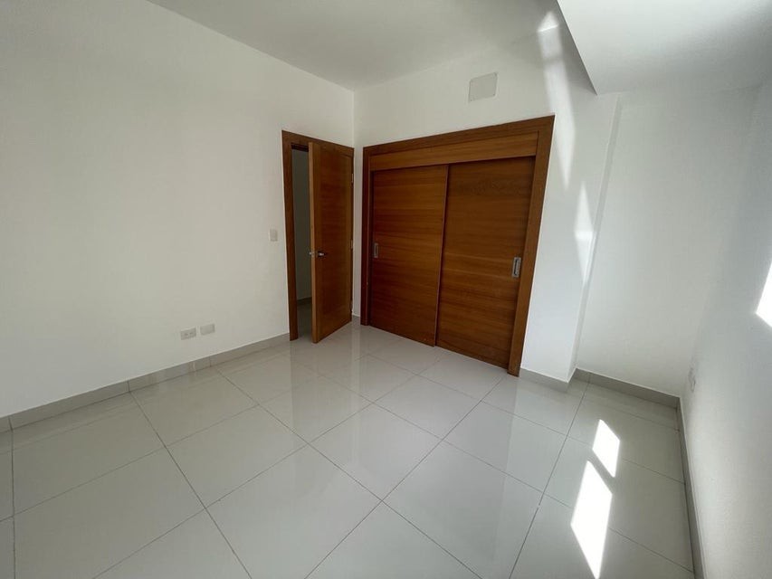 apartamentos - Apartamento en venta #24-847 balcón, terraza, piscina, ascensor, gimnasio. 3