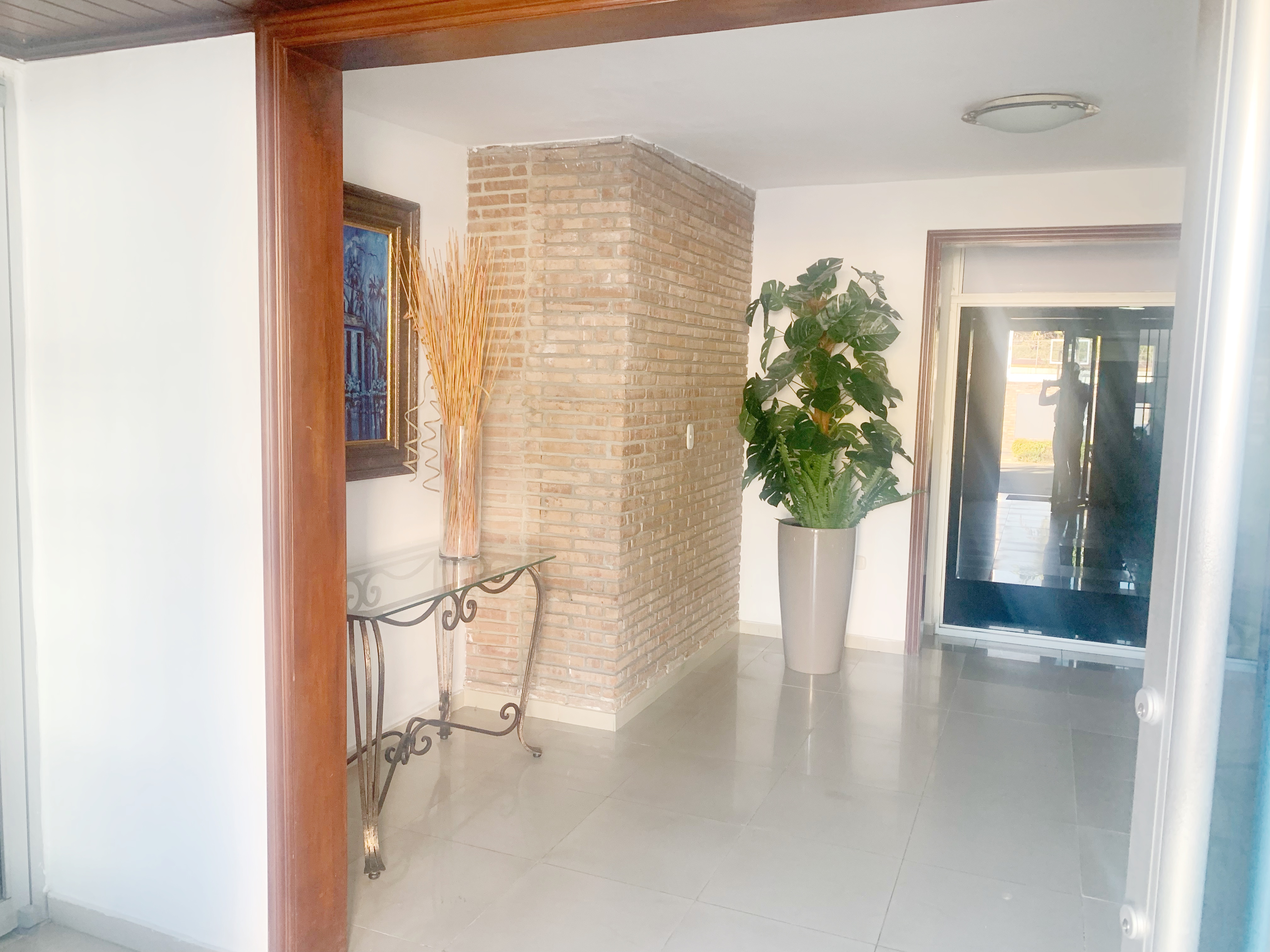 oficinas y locales comerciales - Local céntrico en los Prados  5