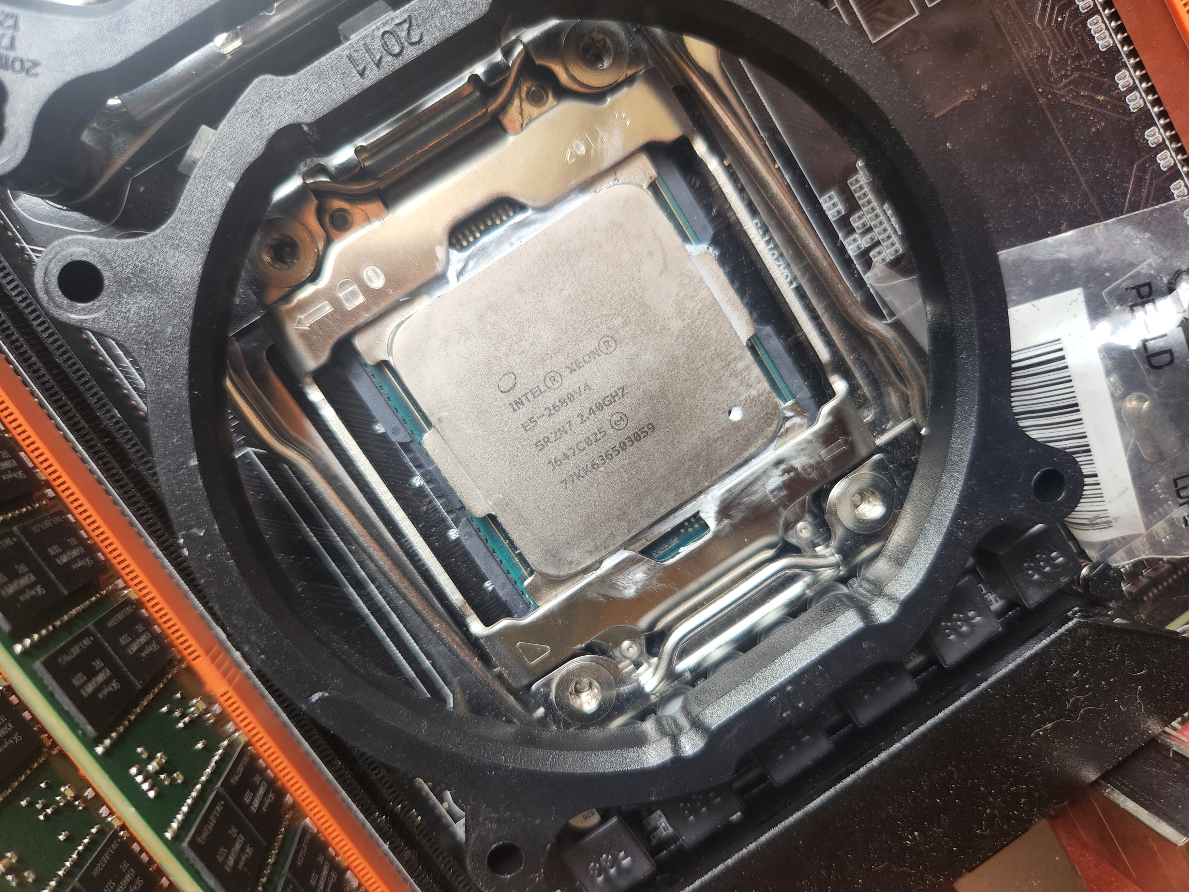 computadoras y laptops - xeon e5 2680v4 con 28 núcleos y 56 hilos ddr4 64gb de ram 1