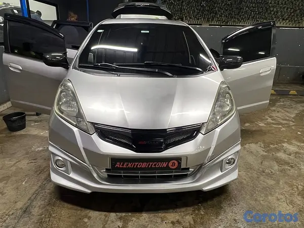 carros - HONDA FIT 2013 Japonés. sin detalles. como nuevo.  5