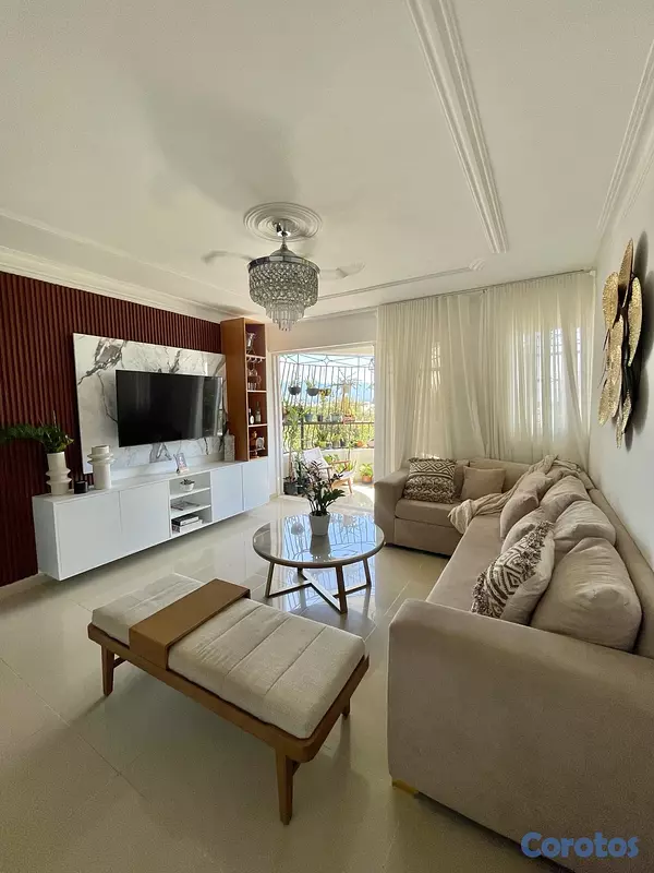 casas - Amplio apartamento en 4to nivel con cuarto de servicio, ascensor y ubicación 1A 3