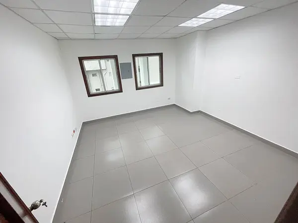 oficinas y locales comerciales - Alquiler local en la esperilla 4
