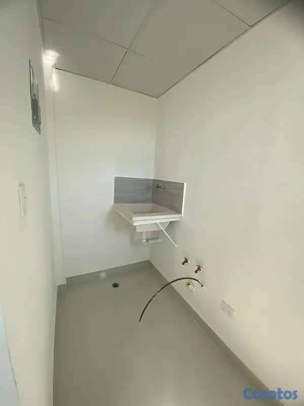 apartamentos - Apartamento familiar con una sala con ventanales p 5