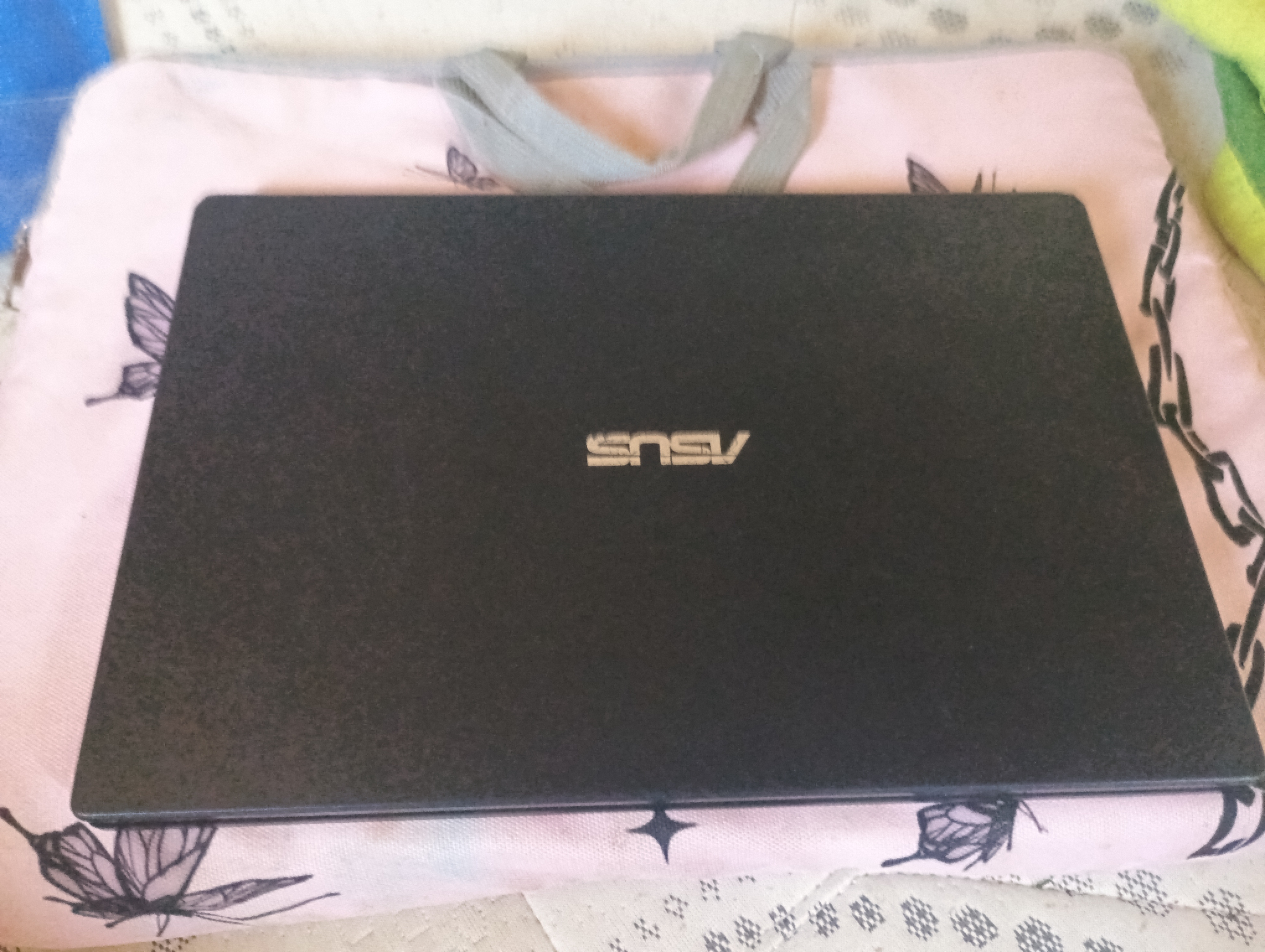 computadoras y laptops - Vendo pc Asus, como nueva 9