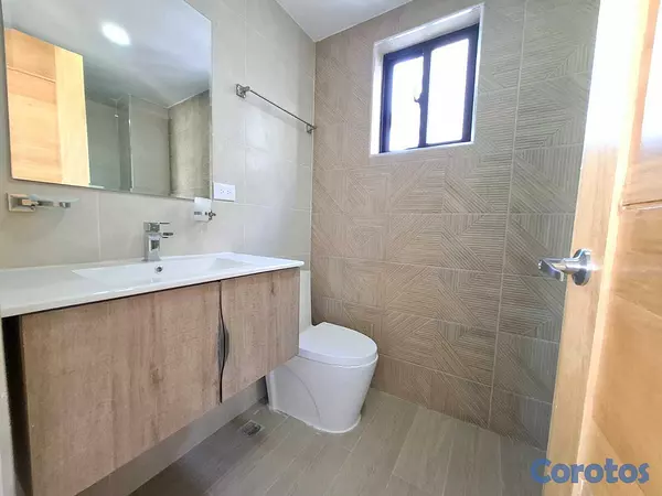 apartamentos - Vendo apartamento en Av. Independencia  8