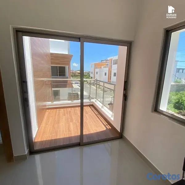 casas - venta de casa en la autopista de san isidro prado oriental Santo Domingo este  2