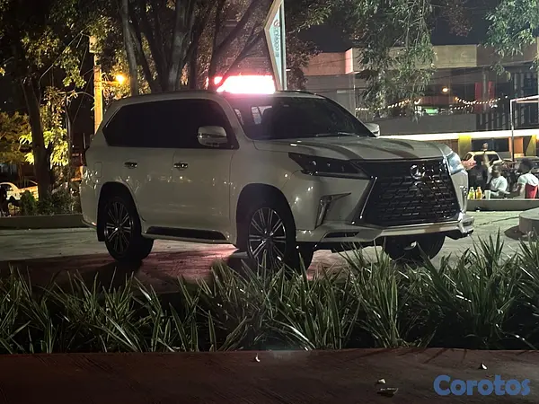 jeepetas y camionetas - LEXUS LX 570  6