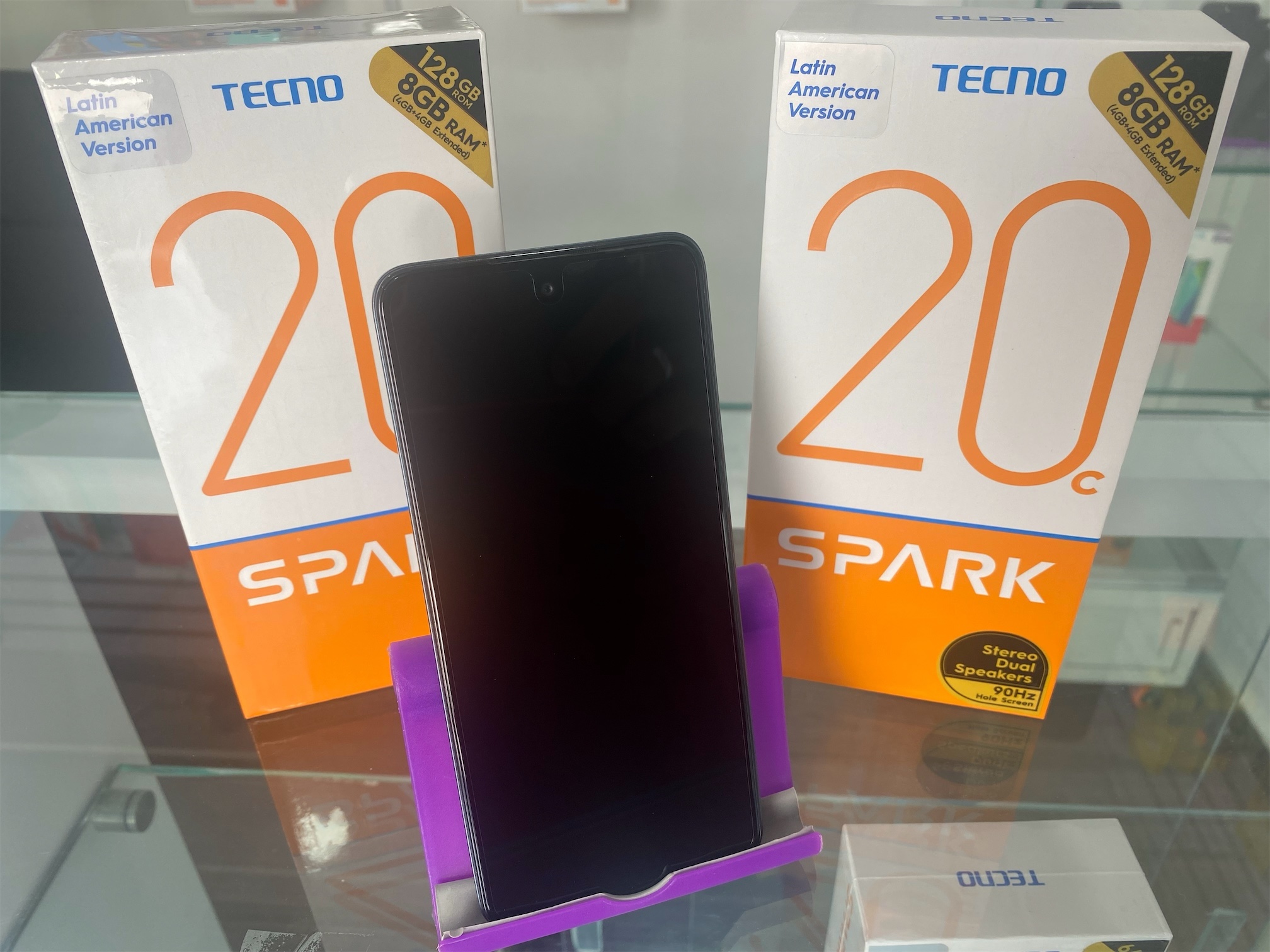 celulares y tabletas - TECNO SPARK 20c, 128 GB, Nuevo de caja con accesorios 1