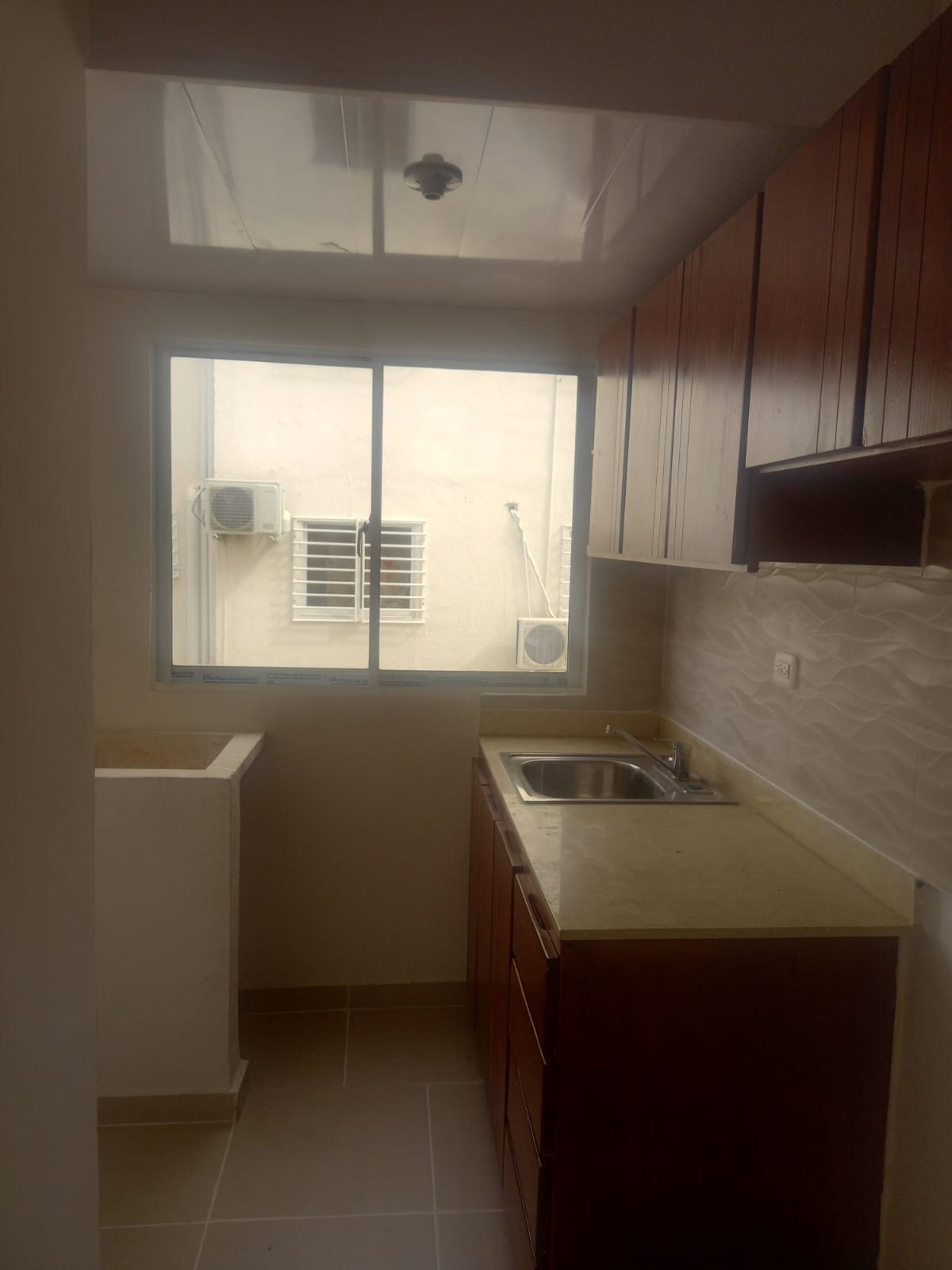 apartamentos - VENDO APARTAMENTO EN3ER PISO RES.  ELSEMBRADOR VII 6