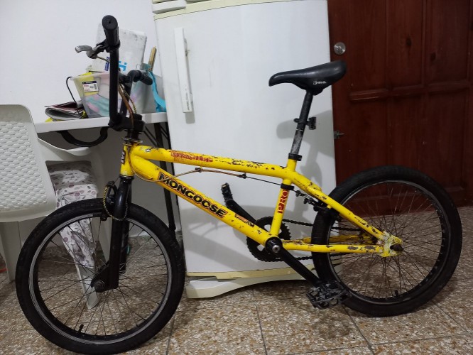bicicletas y accesorios - Bicicleta mongoose para saltos aro 20 en buen estado 9