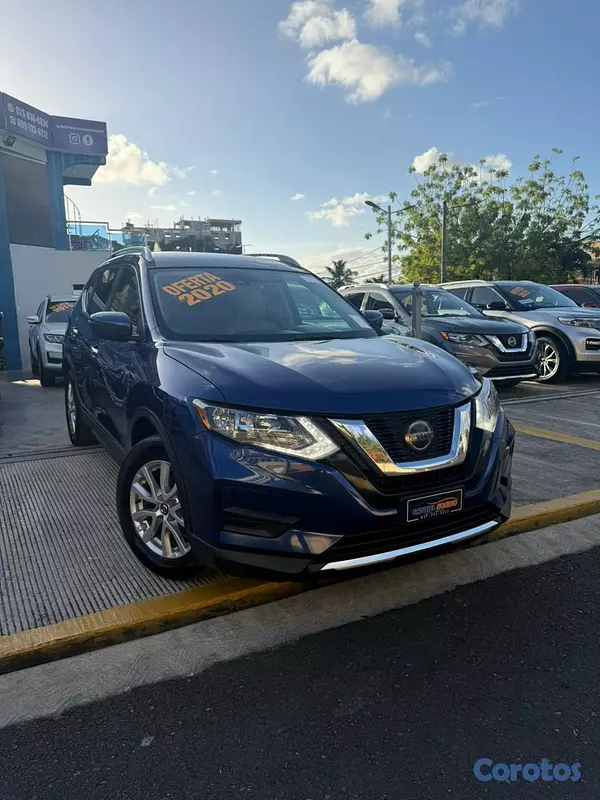 jeepetas y camionetas - Nissan Rogue SV 2020 3