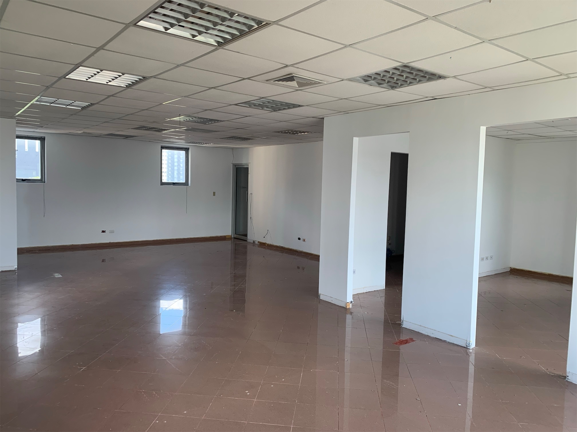 oficinas y locales comerciales - Oficina  en zona céntrica 6
