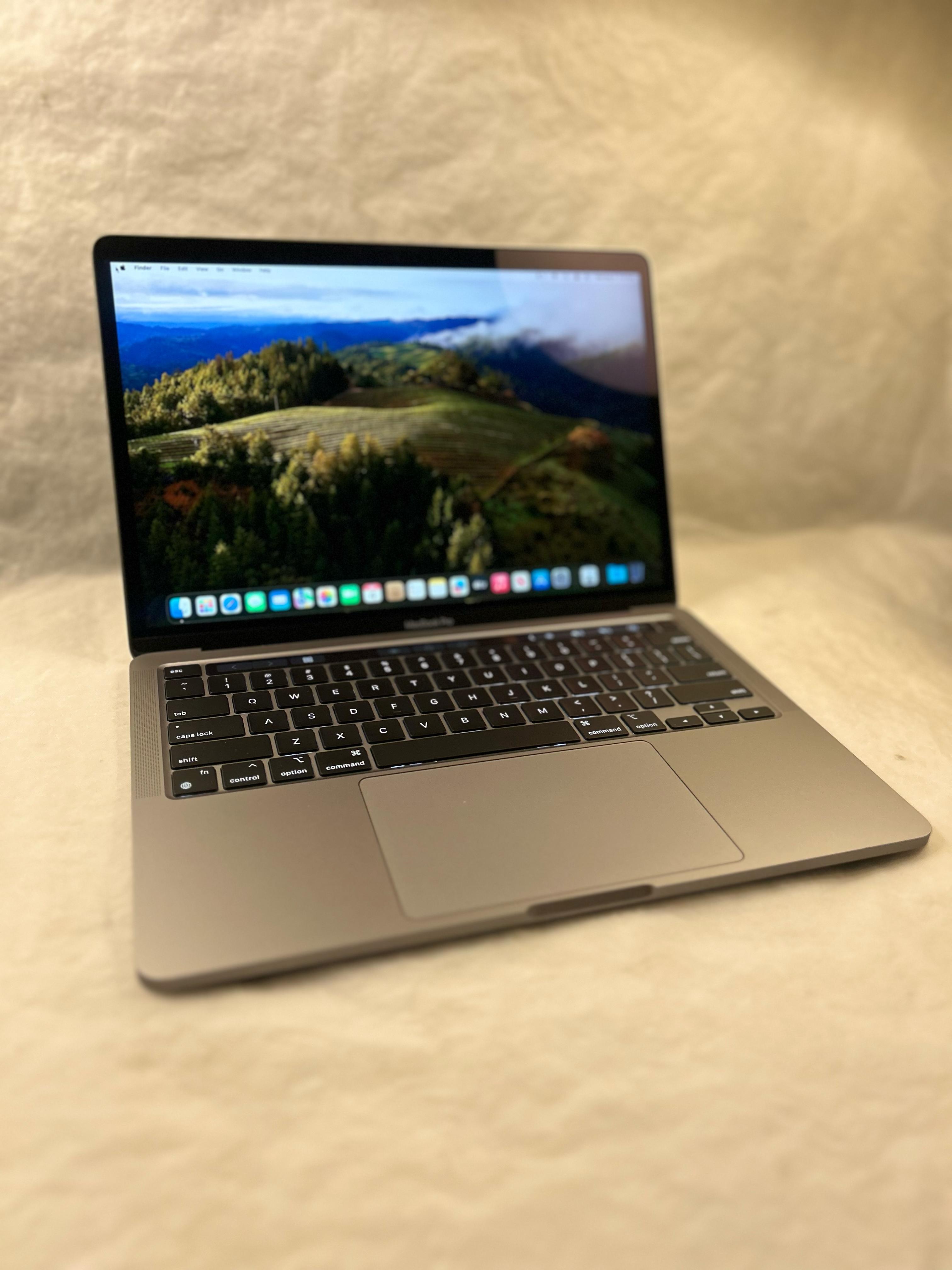 computadoras y laptops - MacBook Pro 14” 2021 Chip M1 Pro de oportunidad 9