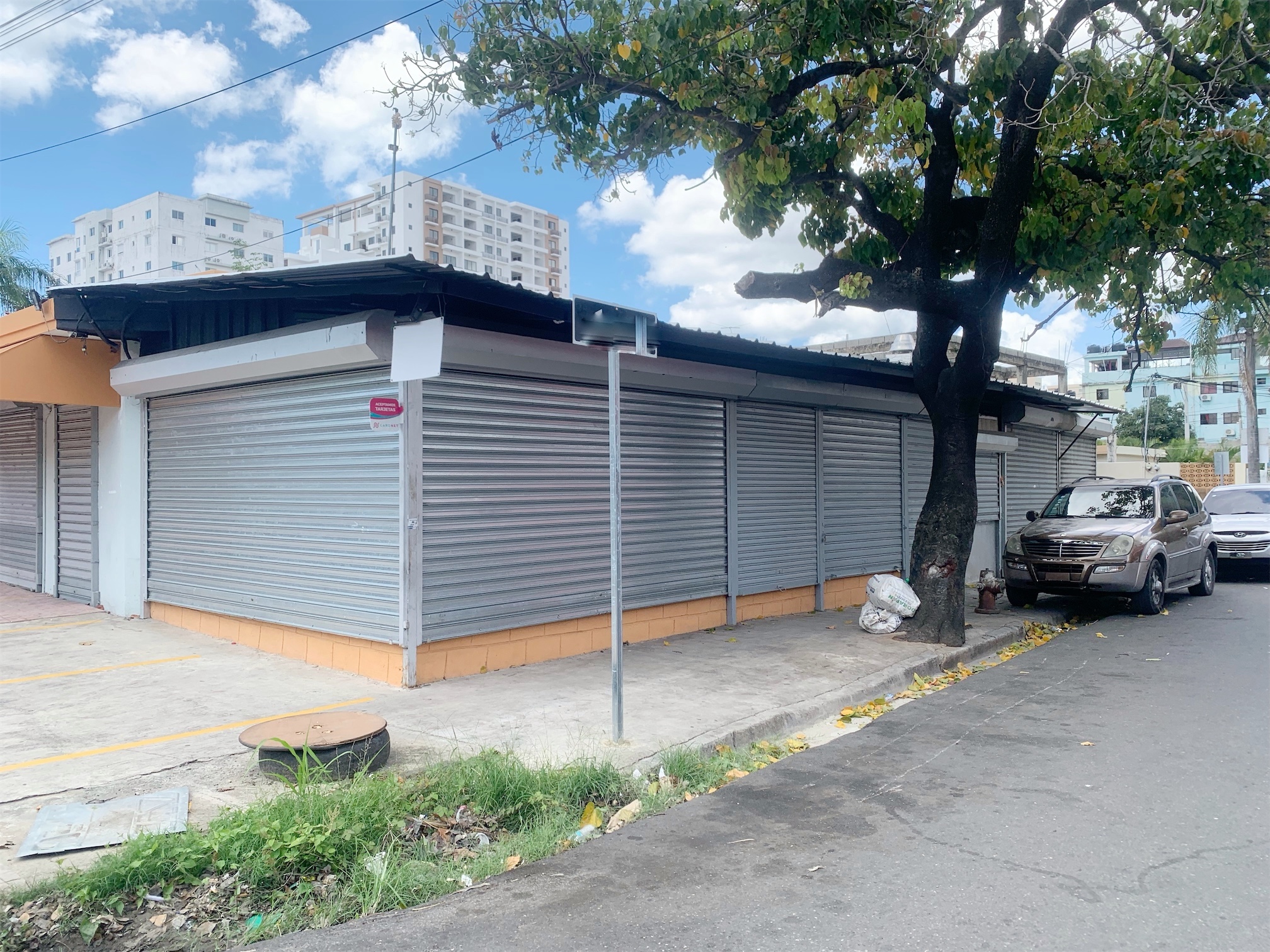 oficinas y locales comerciales - Local esquinero comercial  2