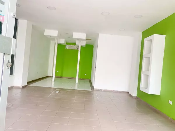 oficinas y locales comerciales - Locl céntrico en Venta  5