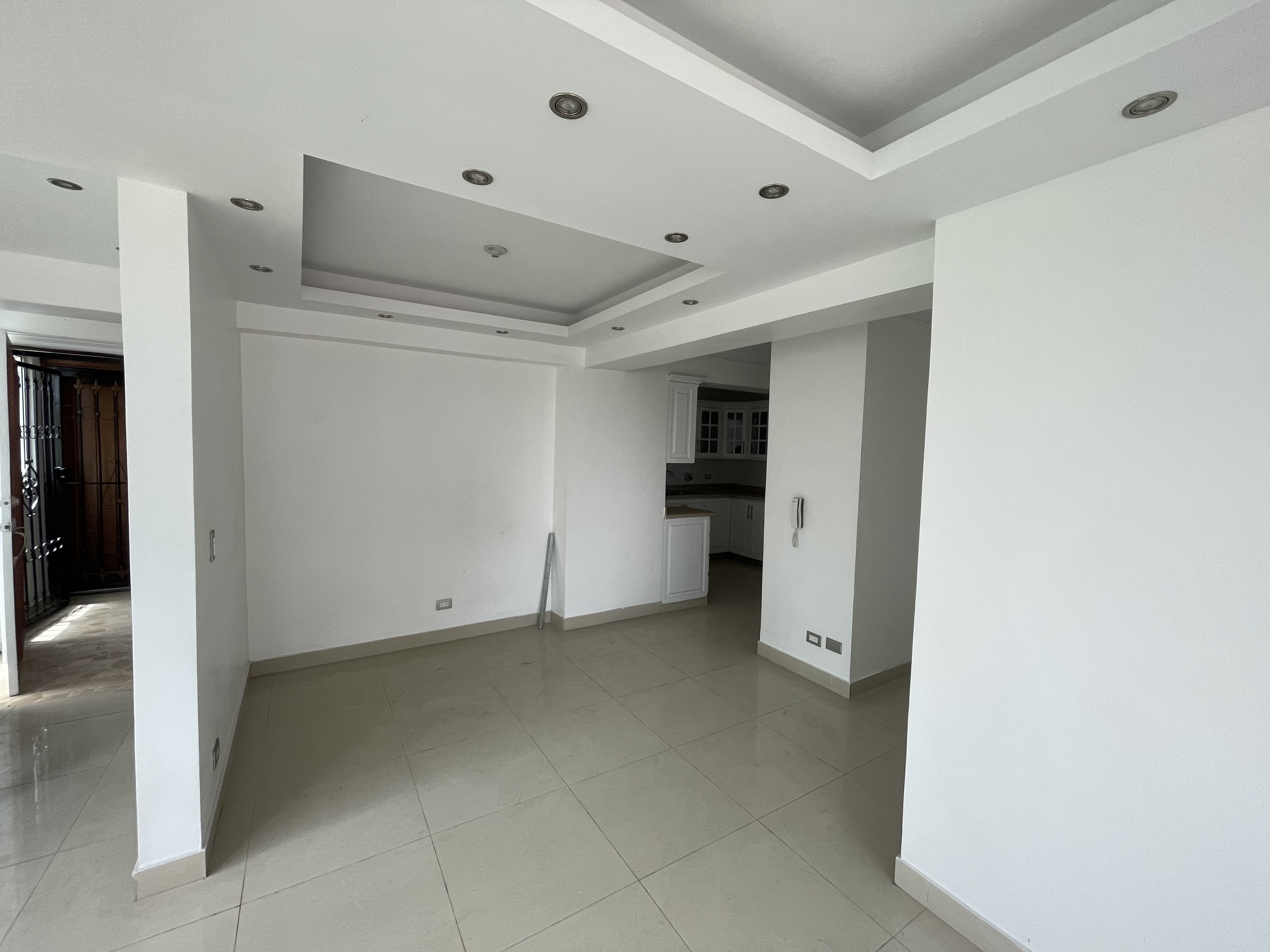 apartamentos - Apartamento de 3 habitaciones en Renacimiento, Santo Domingo  4