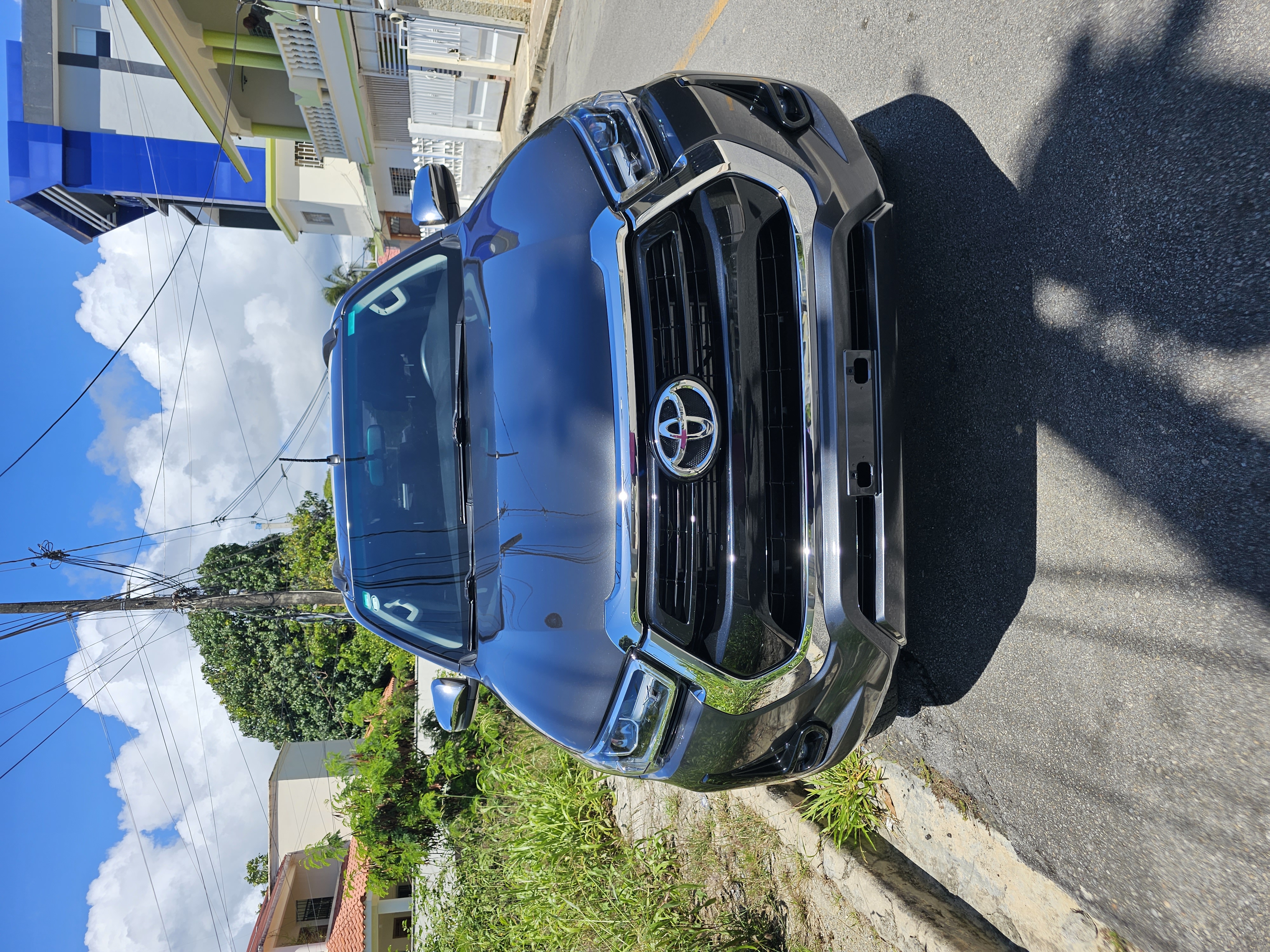 jeepetas y camionetas - Vendo Camioneta Toyota Hylux 2022 3