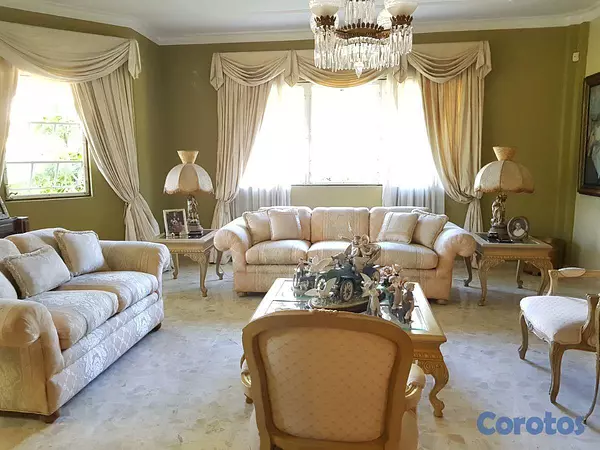 casas - Casa en Venta en Villas Naco 9