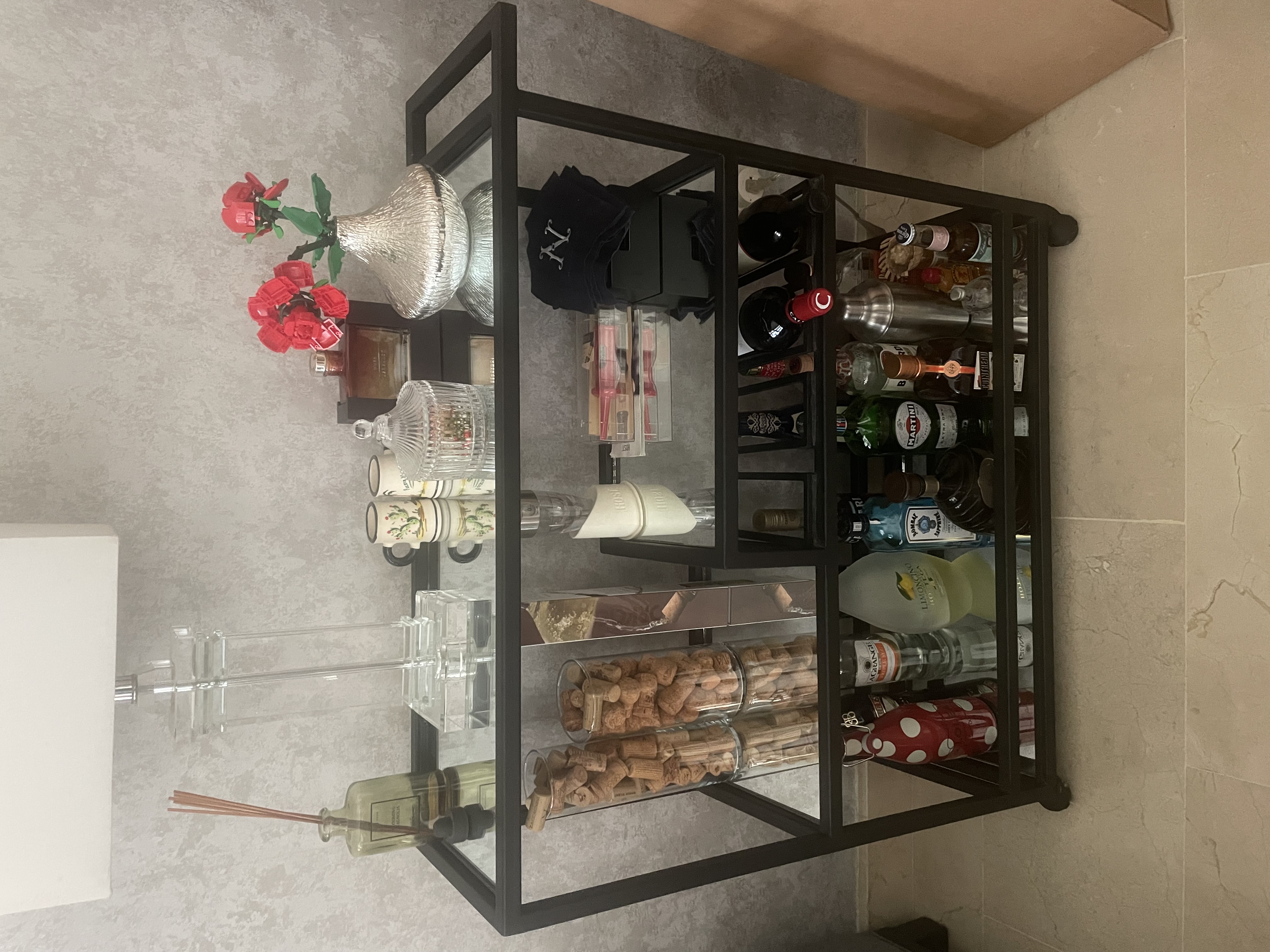 muebles y colchones - Bar en hierro y espejo
